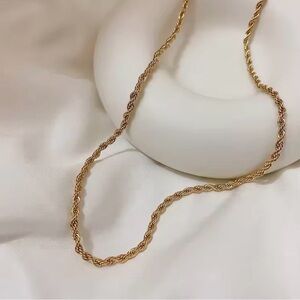 Elegant Gold Rope Chain Necklace